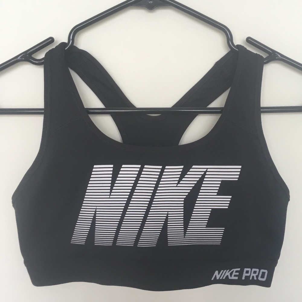Nike pro sports bra